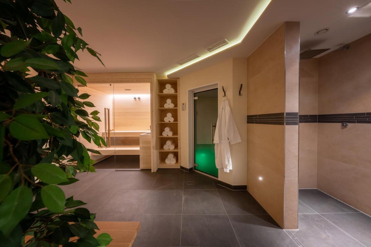 Hotel Monte44 Selva di Val Gardena Bagian luar foto