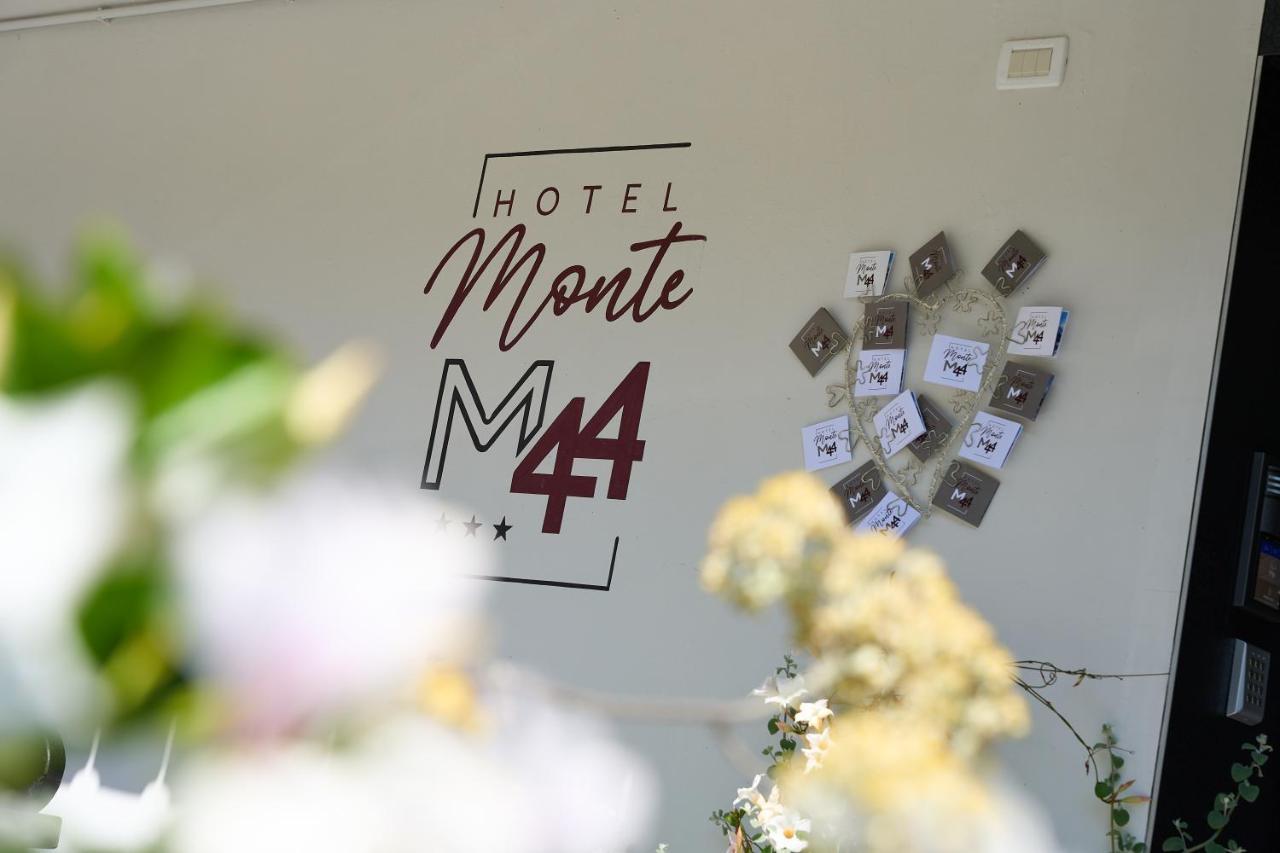 Hotel Monte44 Selva di Val Gardena Bagian luar foto